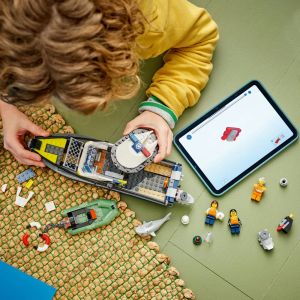 LEGO® City Преследване с полицейски катер 60456
