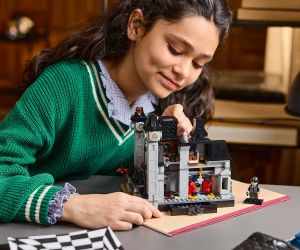LEGO® Wednesday Академия Nevermore 76788 