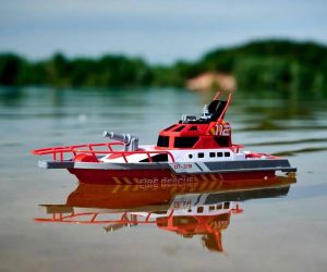 DICKIE Радиоуправляем пожарен кораб Fire Boat RTR