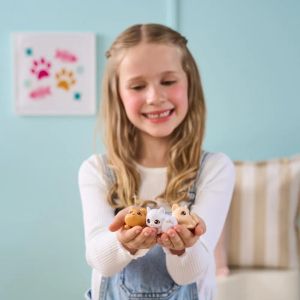 Little Live Pets Интерактивна играчка Коте с бебета Mama Surprise 